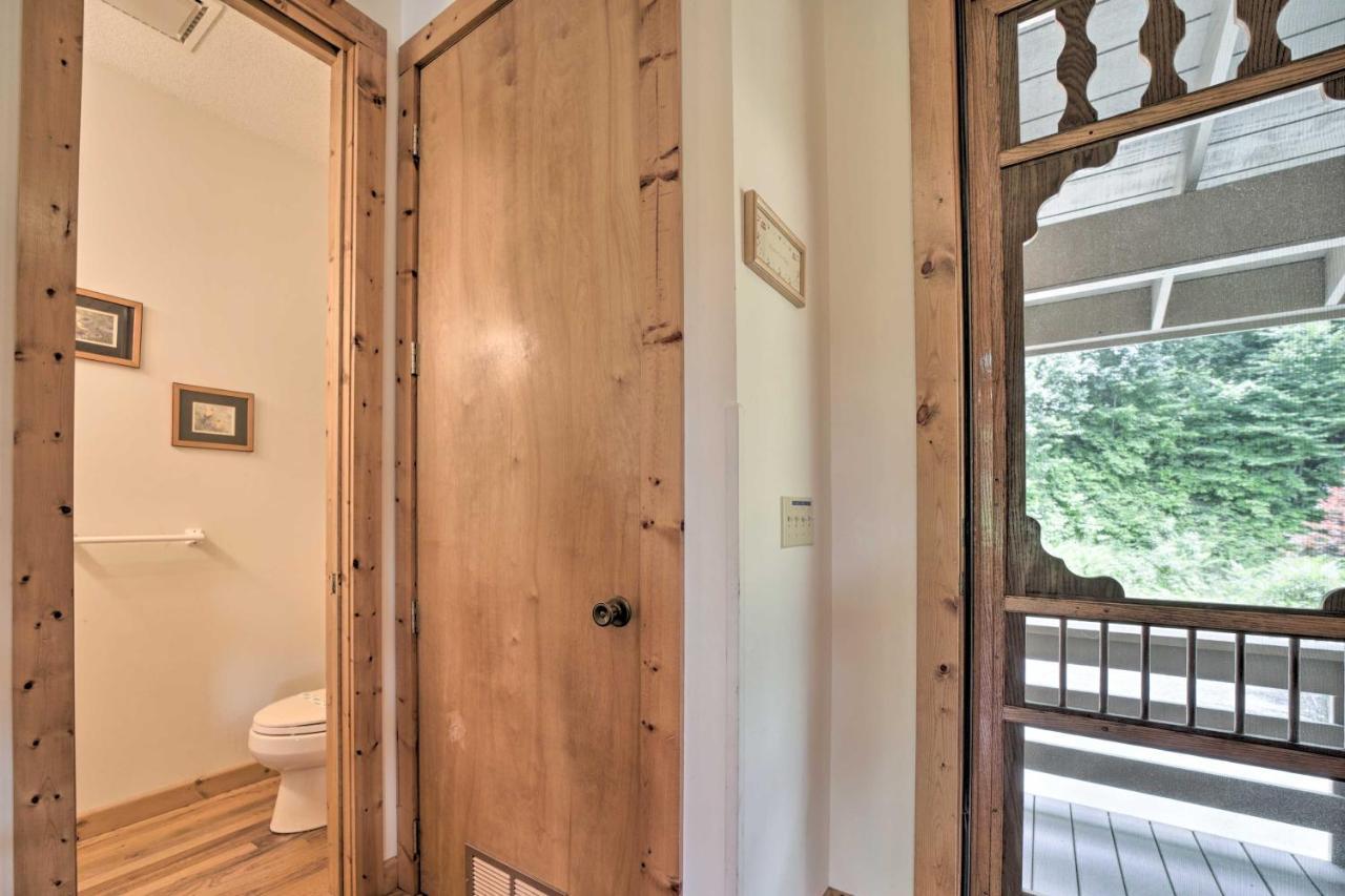 Vibrant Bryson City Home With Mtn Views And Deck! エクステリア 写真