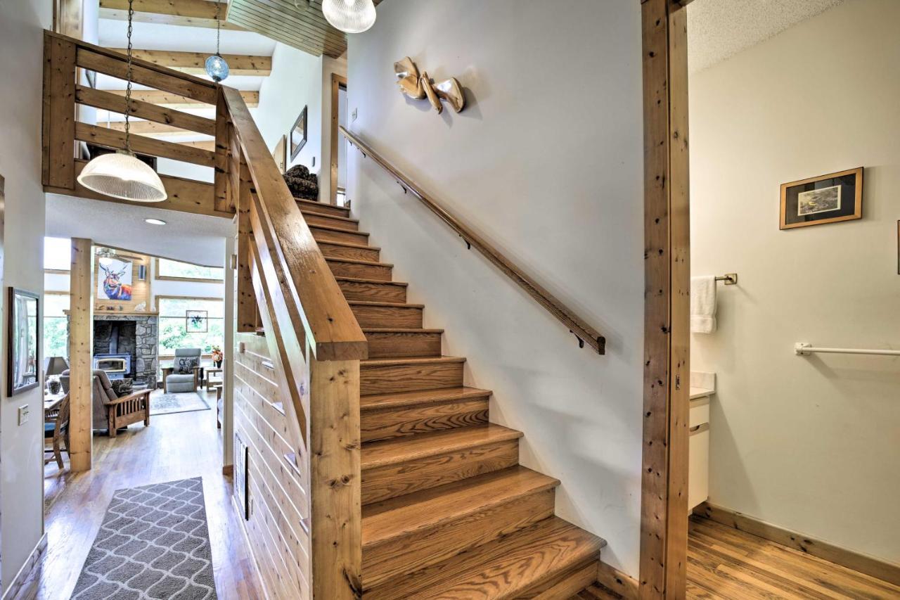 Vibrant Bryson City Home With Mtn Views And Deck! エクステリア 写真