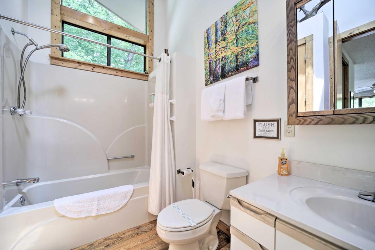 Vibrant Bryson City Home With Mtn Views And Deck! エクステリア 写真